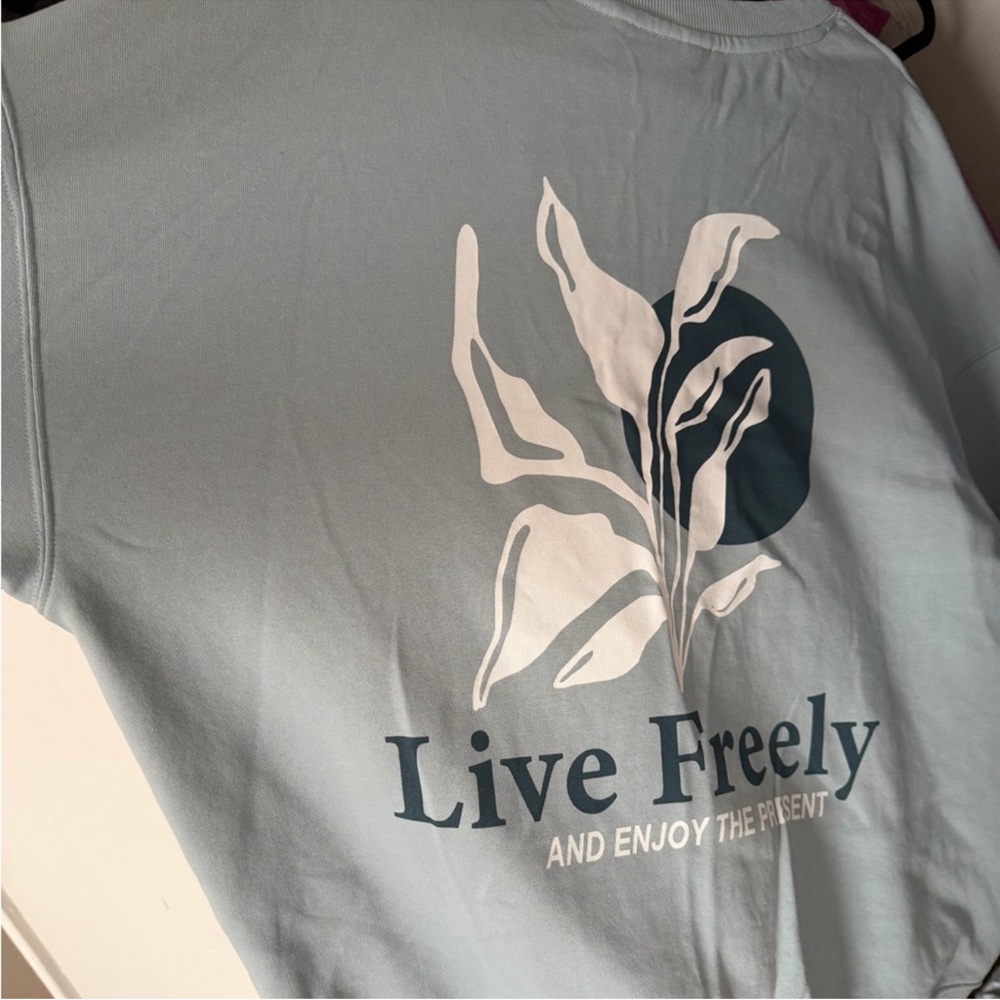 Primary oversized sweatshirt Light Blue Women's Relaxed Crewneck Sweatshirt - Picture 4 of 7